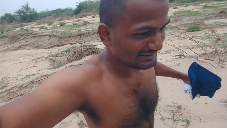 KUMBHA MANOJ KUMAR: Aventures desi sur une île privée, expérience cinématographique spectaculaire