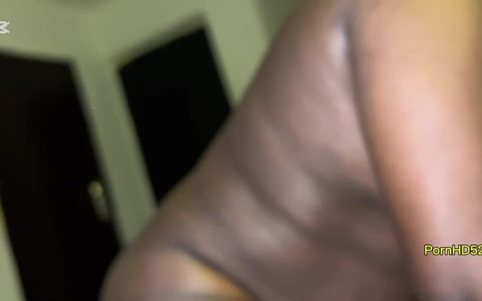 Fuseporn: 드디어 쇼핑몰에서 일하는 여인과 함께 집으로 돌아갔습니다.