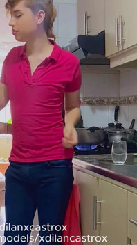 Hetero Se Folla a Pelo El Culo Gay De Su Hermanastro Sin Ser Descubiertos