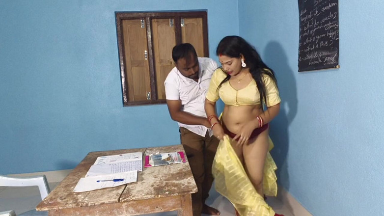 Sona bhabhi: Profesoară de engleză sexy doamnă romantism nud cu elevul ei în...