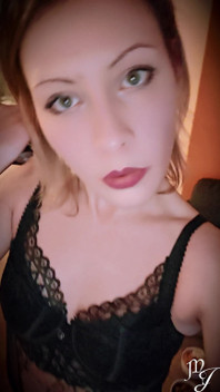 Body & Garter Belt: This View Will Drop You to Your Knees - Mistress Julia