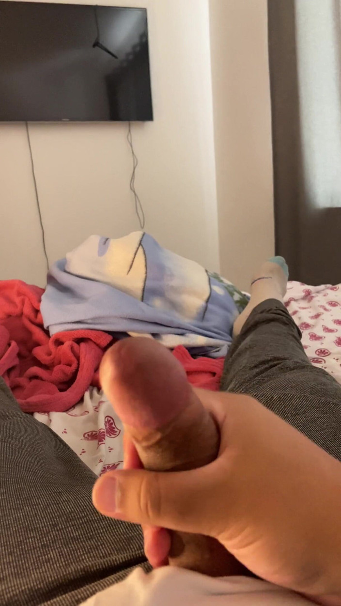 Dylan Ford: 즐거운 사정 후 거유를 쏘는 브라질 트윈크 | 딜런 포드