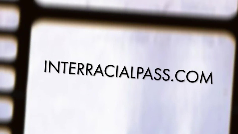 Hush Hush Entertainment: Dengan zakar sebesar lengannya, Brickzilla Annihilates Little Angel yang cantik