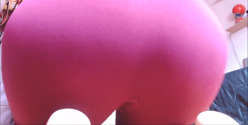 Nicoletta Embassi: 이 향기로운 요가 바지 속의 방귀