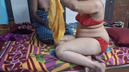 Sexy sindu: Krásný Sindu sex v nových žlutých boabydoll šatech