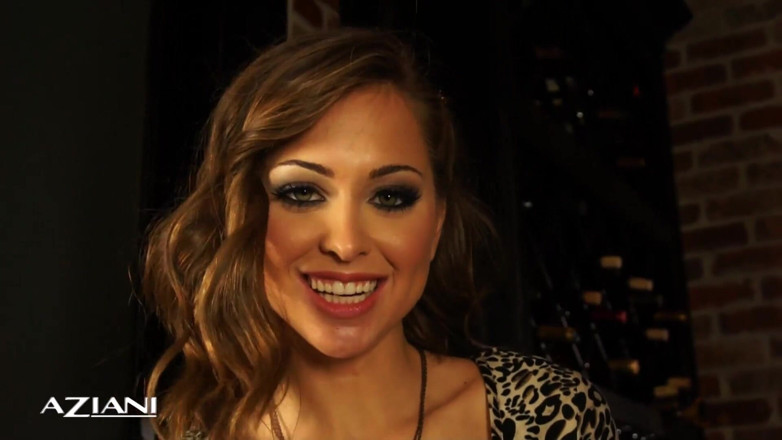 CreamPiled: Ganz natürliche riley reid fingert ihre getränkte muschi