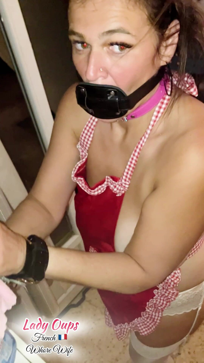 Lady Oups: Istriku pembantu penurut