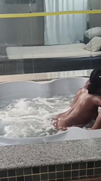 Ik heb een bubbelbad met de hottie