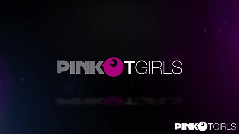 Pinko TGirls: Mooie Shakira neemt pik in haar kont en geeft hem...