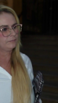 Pastorul Tiffany Montavani părăsind biserica a fost abordat de o tânără perversă obsedată de sex