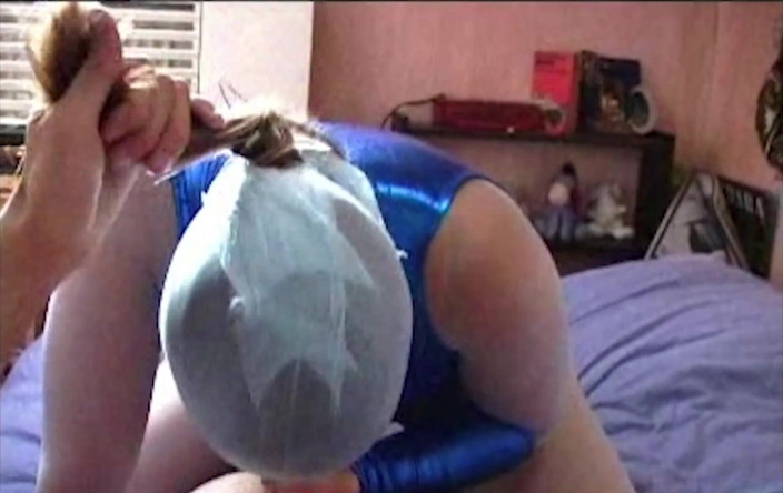 Nylon Xtreme: Superheroines encasement nilon biru