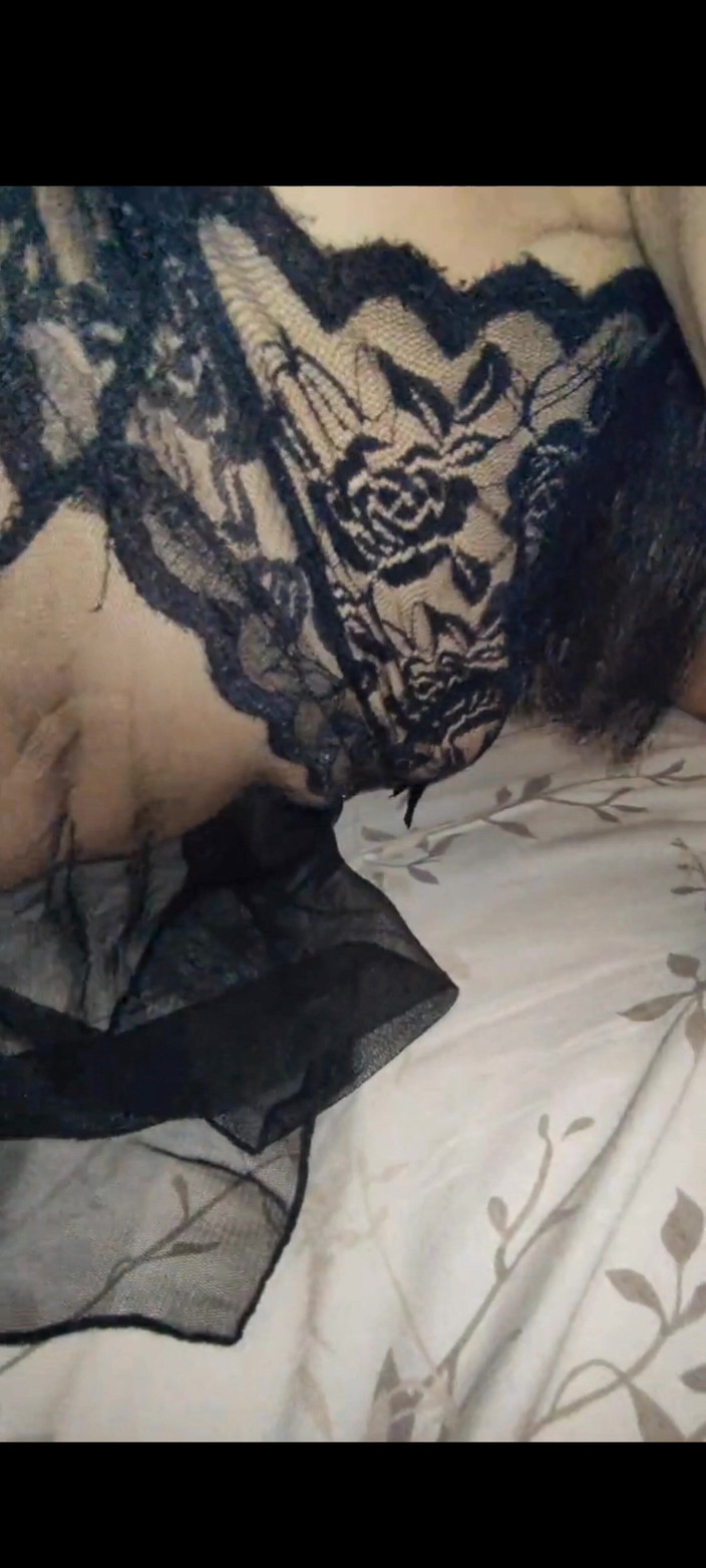 Hotlia: カッコールドの夫は友人に妻を激しく抱かせた