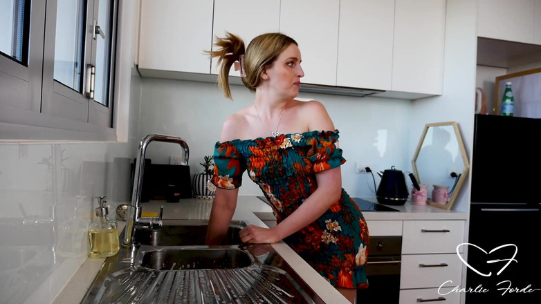 CharlieForde: Stuck in the Sink Featuring Charlie Forde, Laney Day