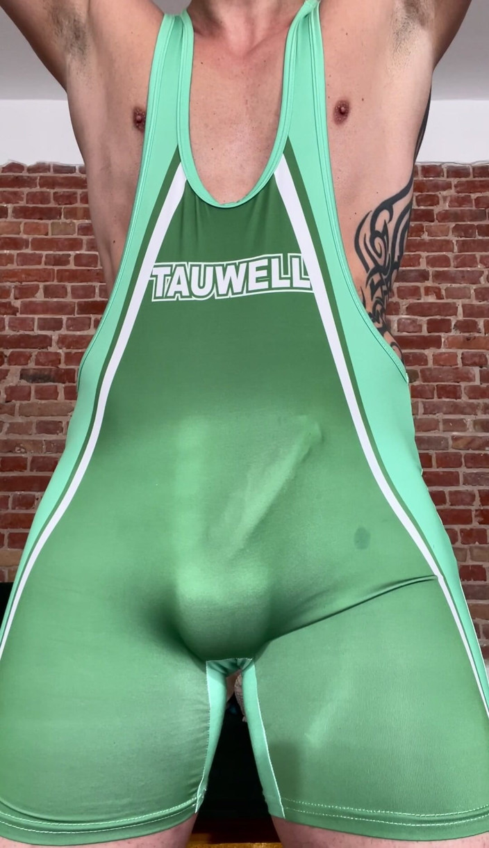 Spandex Boy: Jock Rubs His Cock in Wrestling Singlet and Cums Hands...