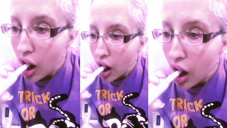 FinDom Goaldigger: ASMR歯ブラシ ヘッドホンで聴く