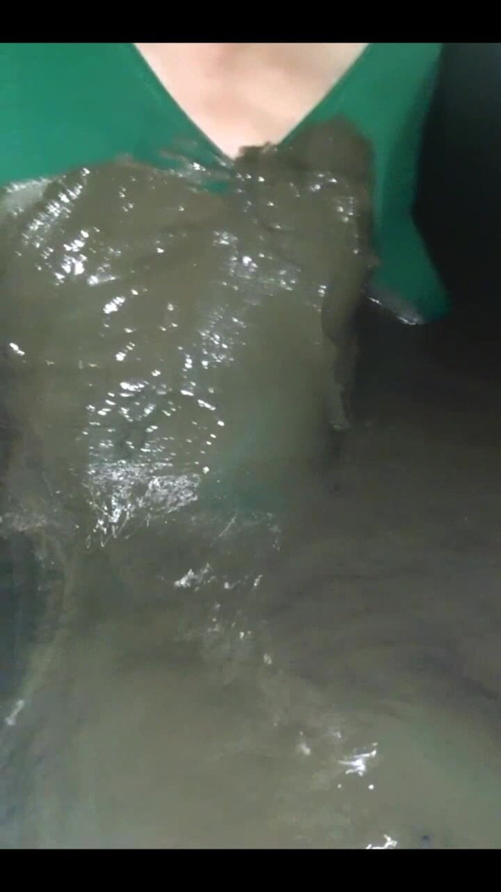 AutoErotic: Pov ngentot stoking nilonku pakai stoking leotard dan mud play.