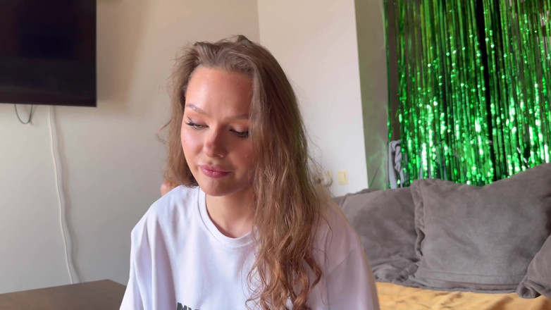 Alexa Poshspicy: POV: Przyjaciółka przyrodniej siostry postawiła jej usta w karty i...
