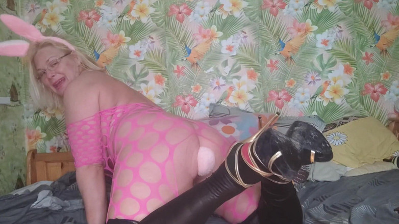 Putarankahotmilf: 플레이보이 토끼와의 무제한 섹스