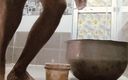 Bishu: Desi boy banheiro chuveiro desfrute de masturbação e foda anal