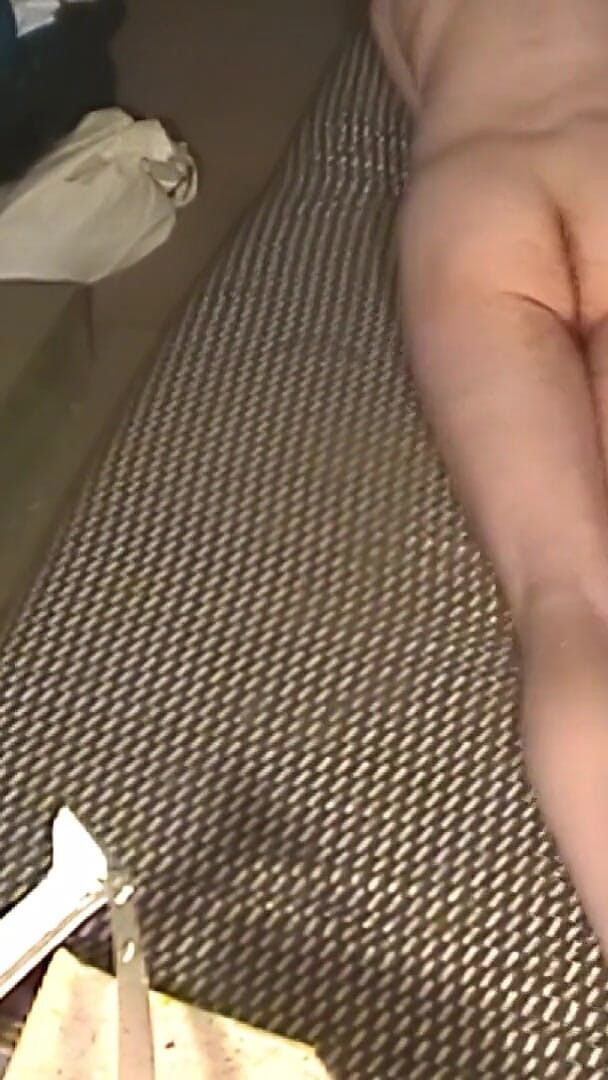 Old Storage Naked Hump Masturbation (Mark35i) Old Storage Naked Hump Masturbation (Mark35i)
