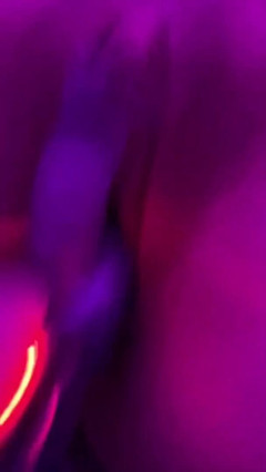 Fickna: Orgasme besar! Seksi!