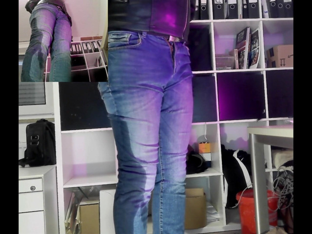 I squirt pee in my pants - Real Trans German (Yasmin 69) I squirt pee in my pants - Real Trans German (Yasmin 69)