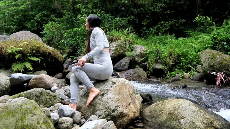 PassionBunny: Anal river Solo-masturbation mit dildo in meinem arsch