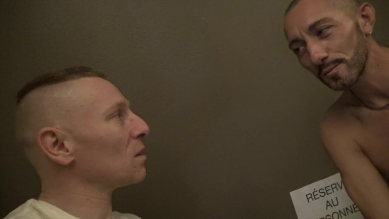 Gaybareback: Slut bottom fucked in sauna by Fred, a top boy...