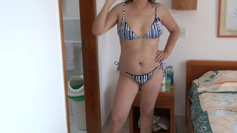 Ardientes69: Great Moments Featuring a Beautiful Stepmom Showing off on the...