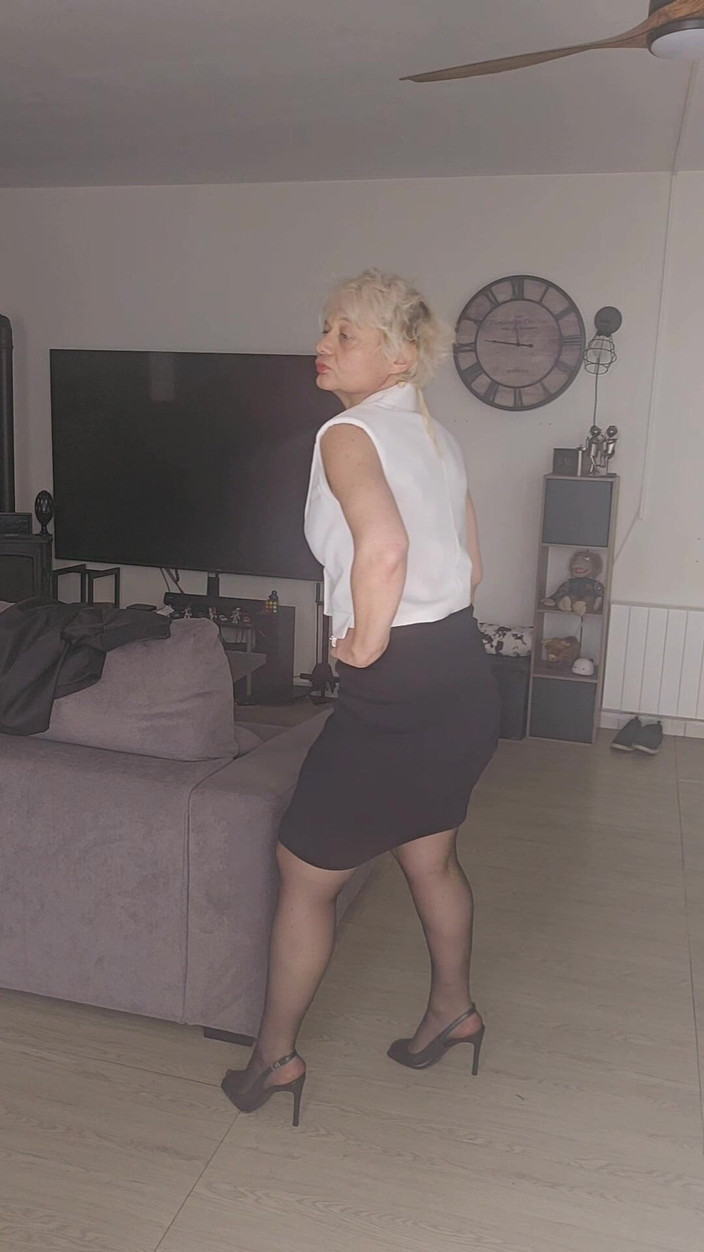 Sofy13: O Que Acham Do Meu Outfit Para Ir Trabalhar? Você...