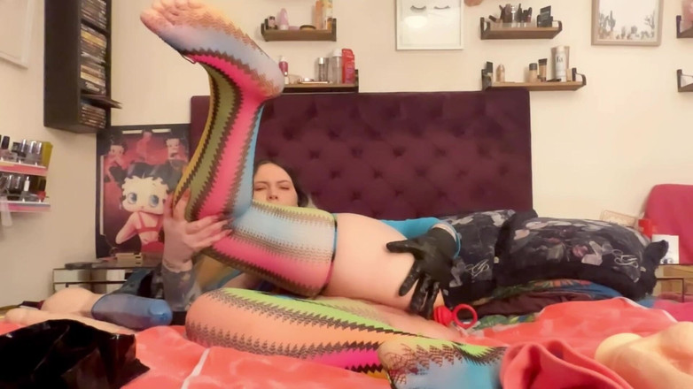 MissFFW: Splendide donne gioca con il suo buco di culo usando...