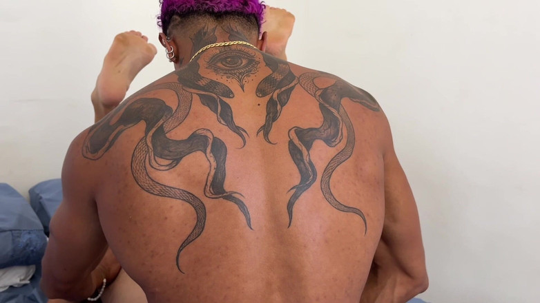 Julian Shul: Przystojny Facet Zaczyna Mnie Całować I Daje Mi Ogromną Lekcję...