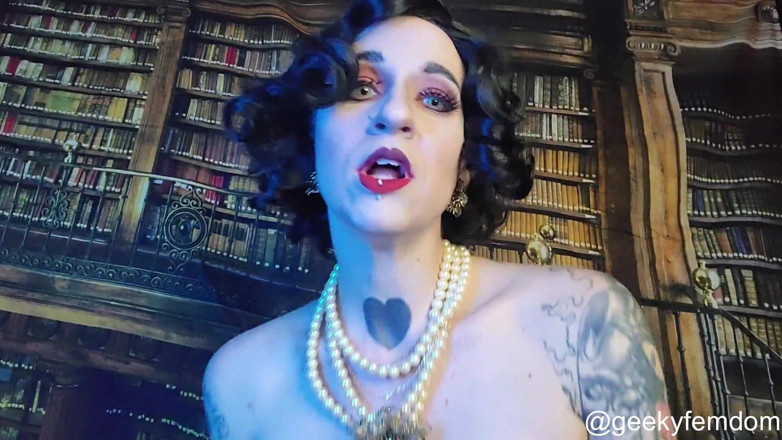 Geeky Femdom: Lady Dimitrescu's Pet