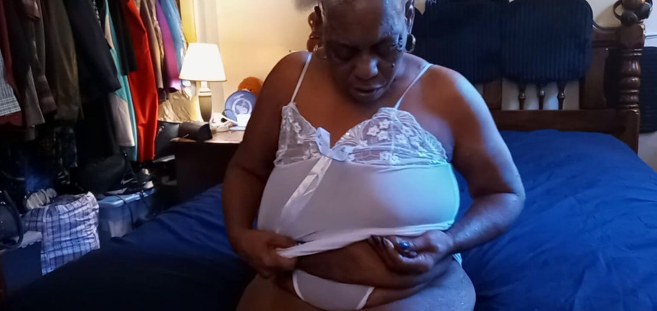 Chuck and Rob Doe: Freaky og ziet er prima uit in een witte panty