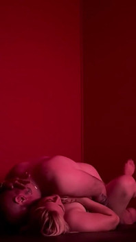 Clyde Bonie Im Pornokino Blasen Tief in Den Hals Fingern Von Hinten Missionar Stellung Multiple Orgasmen Gemeinsamer Orgasmus