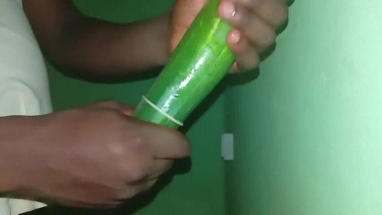 Badman4606: 내 오이를 뻑가고 천천히 쓰다듬어