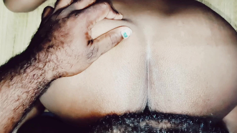 Gomathy: Tamilská manželka zezadu tvrdě a drsně