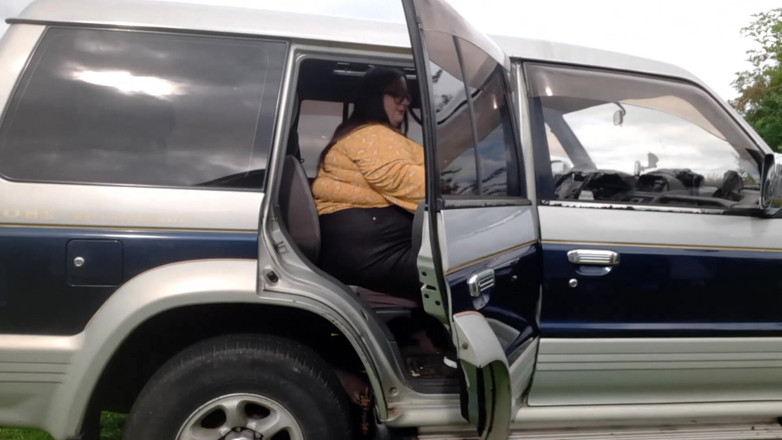 SSBBWLadyBrads: SSBBW big girl big car problems