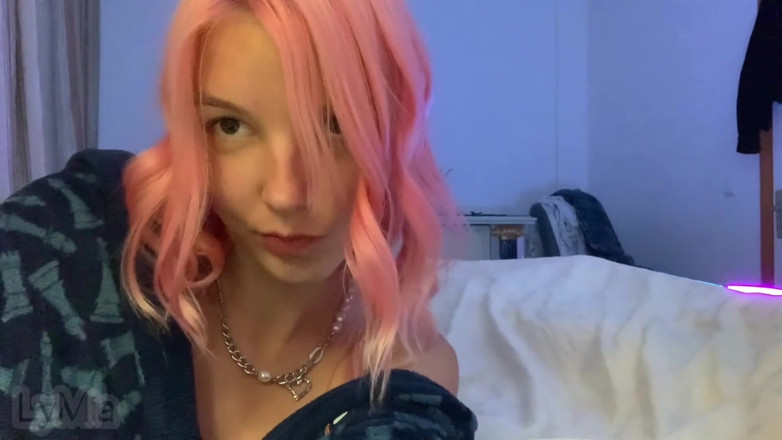 Mini Elfie: Can I suck your dick? I have to learn Stepsister...