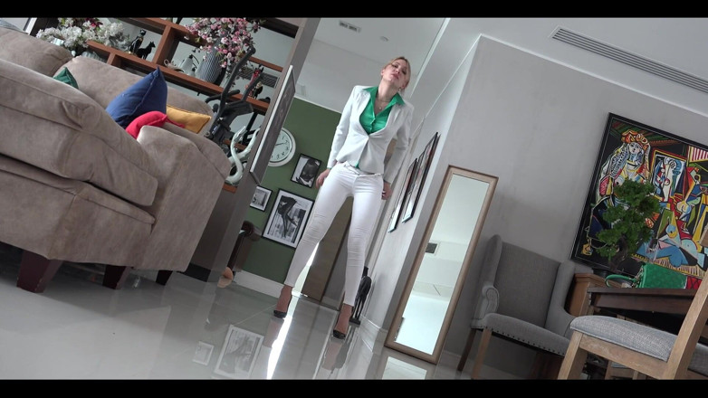 Angel The Dreamgirl: MILF Solo