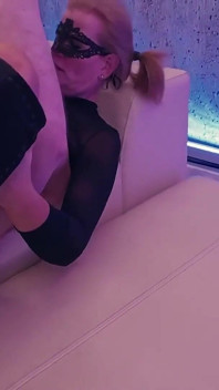 Redzora inseminerar Fuckhole