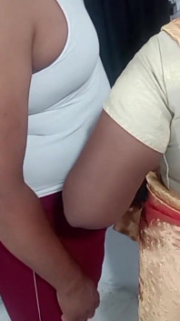 Marumagan uwiodła jej Mamiyar Hard Pussy Fucking Gorąca Tamil