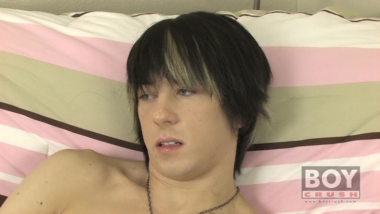 Boy Crush: Bailey Squirts on Camera