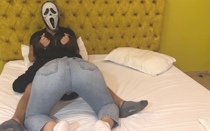 A couple of pleasure: Ghostface dostaje darmowe obciąganie na Halloween