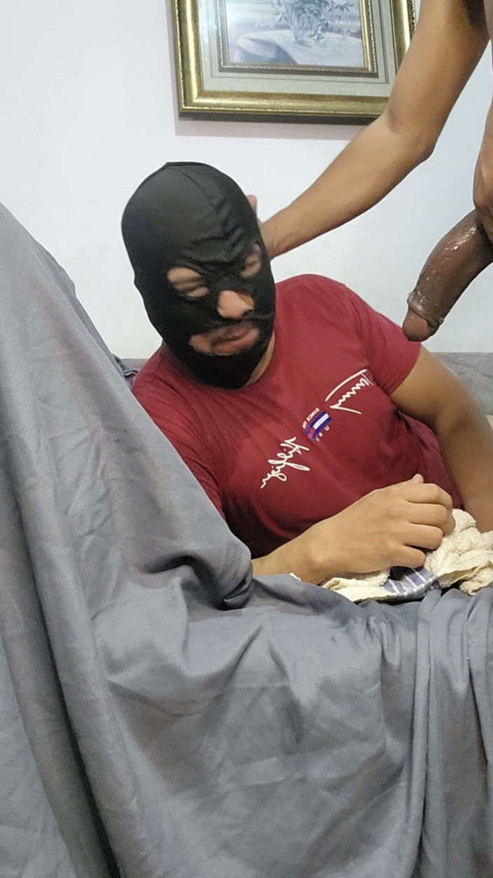 PeachyCell586: Mă fute fără milă
