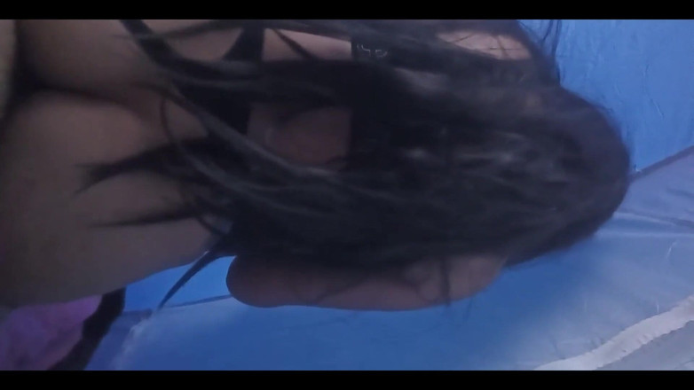 Astrid Cute: Ich ficke meine stiefschwester im Campingzelt