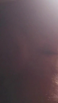 穿着紧身胸衣和Wetlook紧身裤的大屁股白人美女的妻子：脚趾吮吸，舔阴，中出传教士和后入