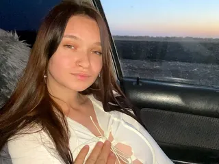Julia Say No: My Best Friend's Girlfriend Sucked My Dick in the Car...