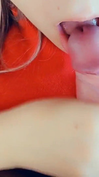 Đưa con cu của bạn vào miệng tôi và tôi sẽ xuất tinh vào lưỡi của tôi