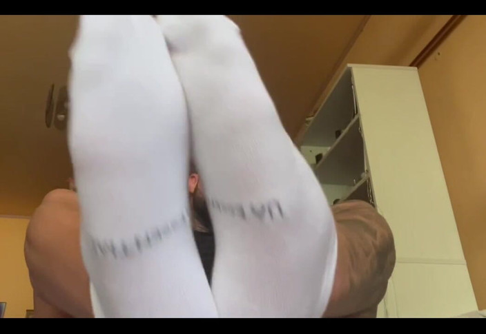 Jasons feet: 양말을 신은 풋잡을 좋아하시나요? 또는 맨발? 또는 둘 다의 조금?